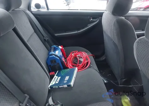 2006 Toyota Corolla S z USA, uszkodzony, nr VIN 1NXBR30EX6Z610948